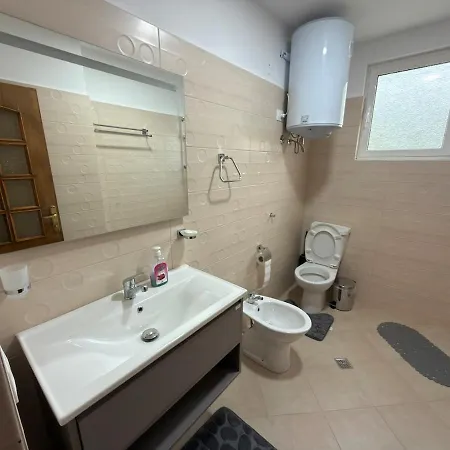 Daire Valley View Retreat - Ultimate Scenic Escape Berat